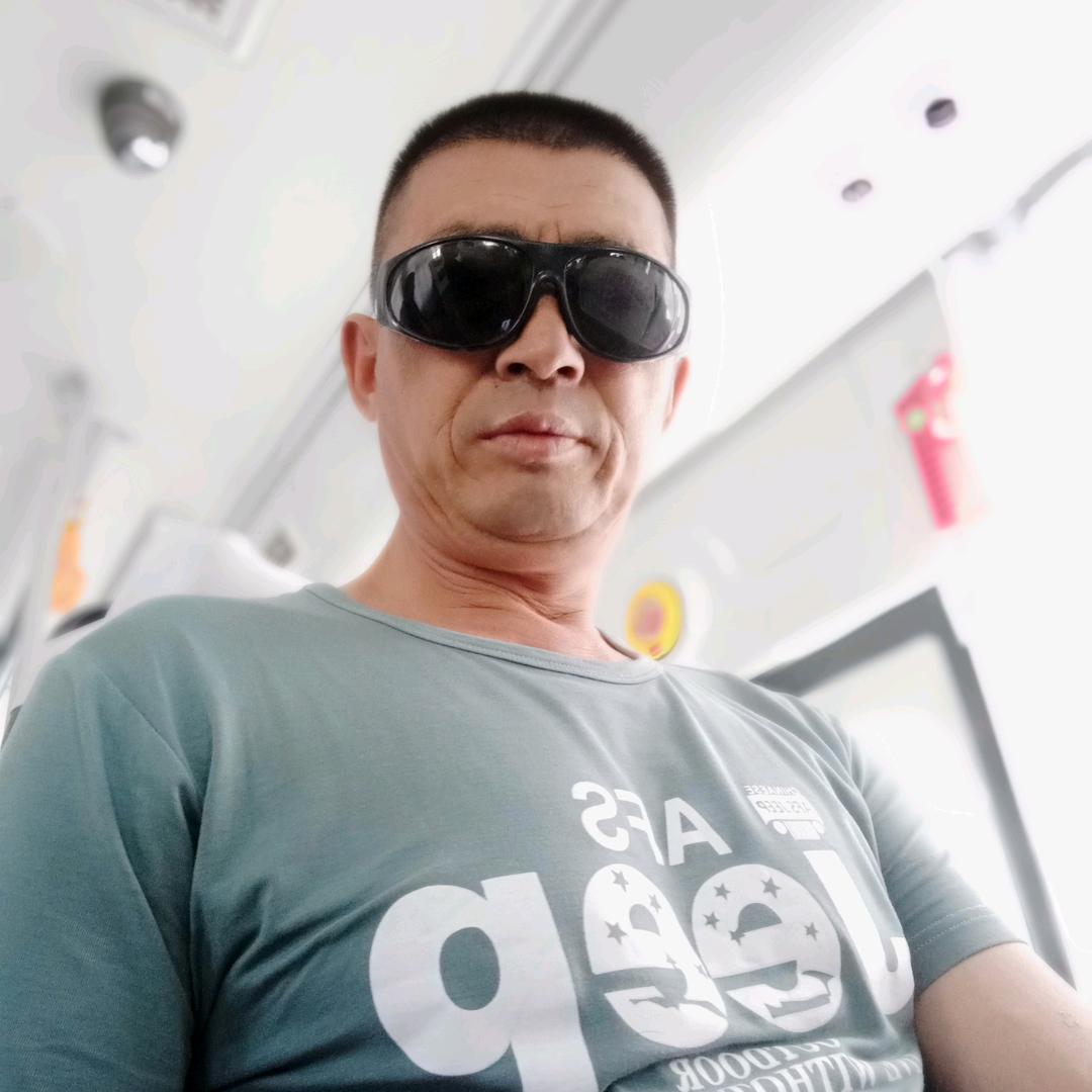 李哥喜欢音乐