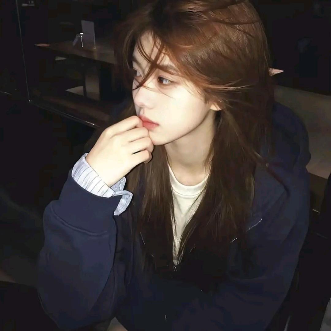 泪水打湿尼古丁🧊