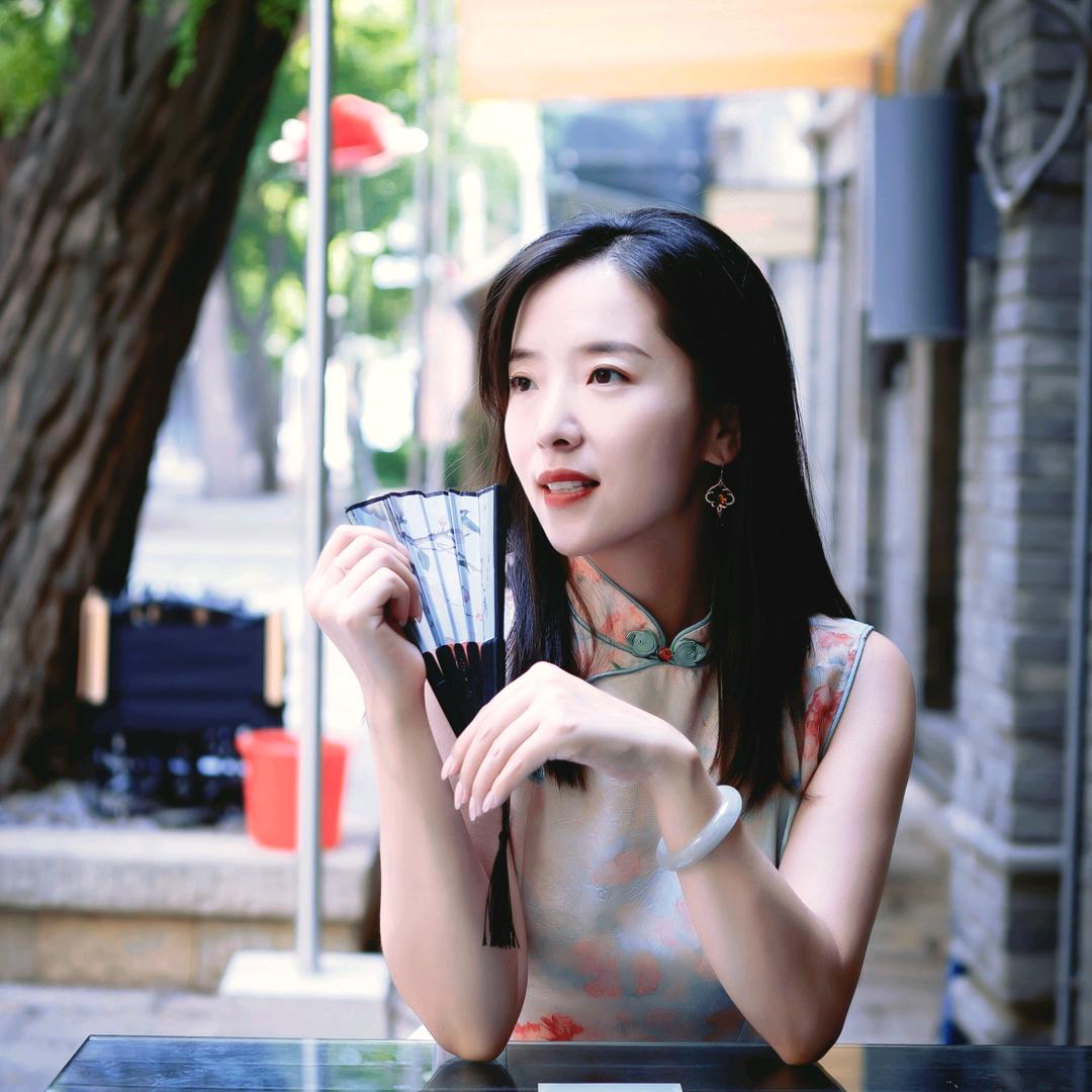 爱生活的小雪呀