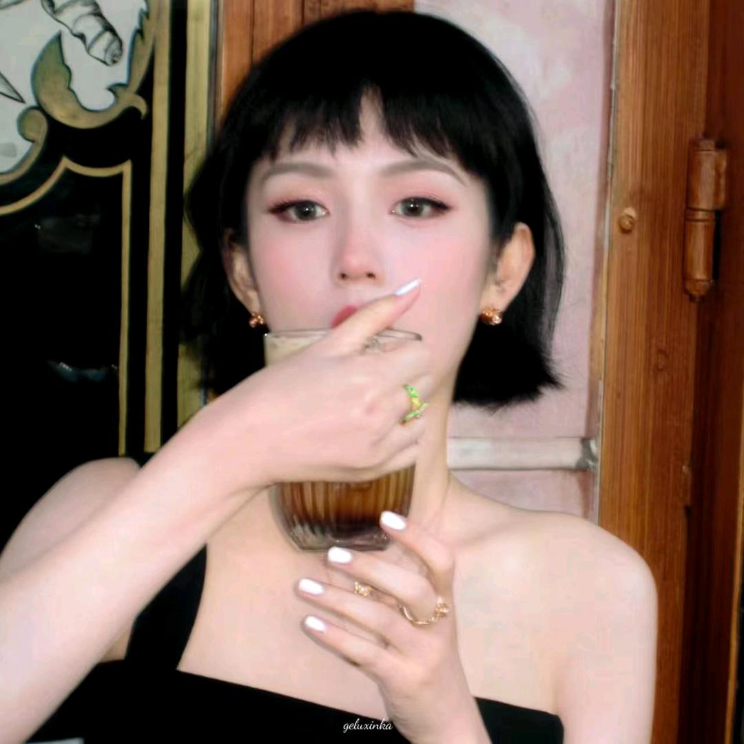 纸片逃离