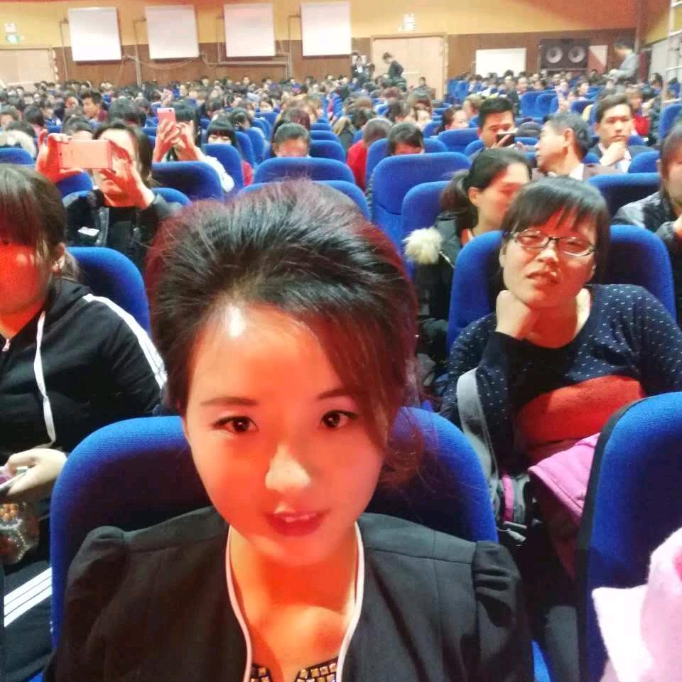 蔷薇花开不闲聊，谢谢