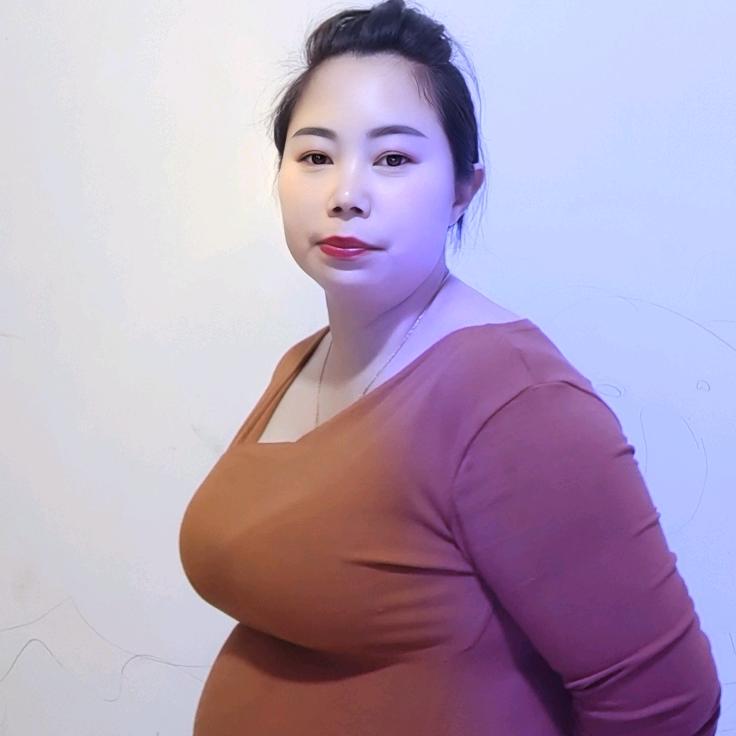 附近0.6公里。单亲妈妈。找老头能见面的