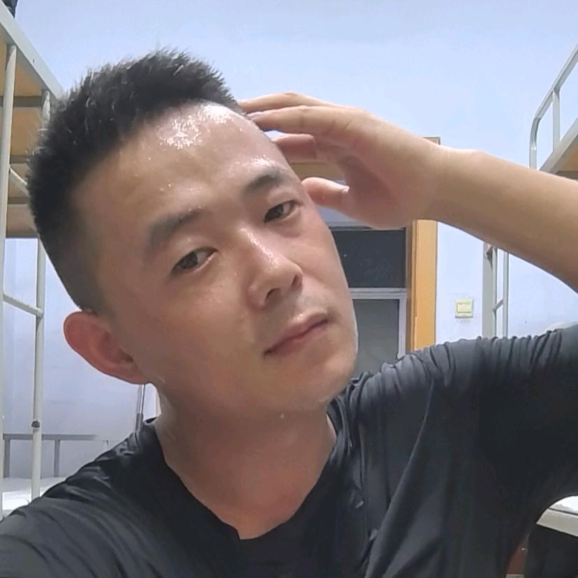 小米班长（沧桑男人🇨🇳）