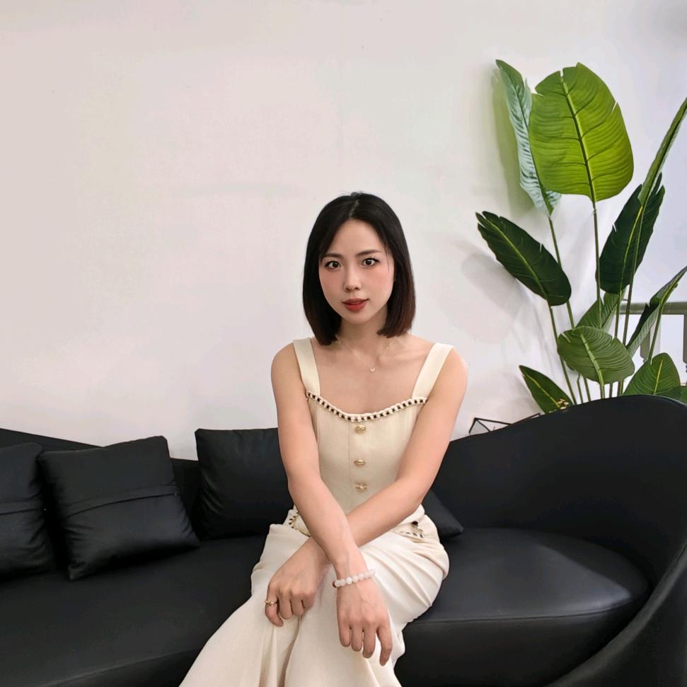 何丽