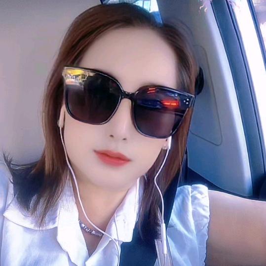 单身好，爱情都是骗人的，世上没有真情