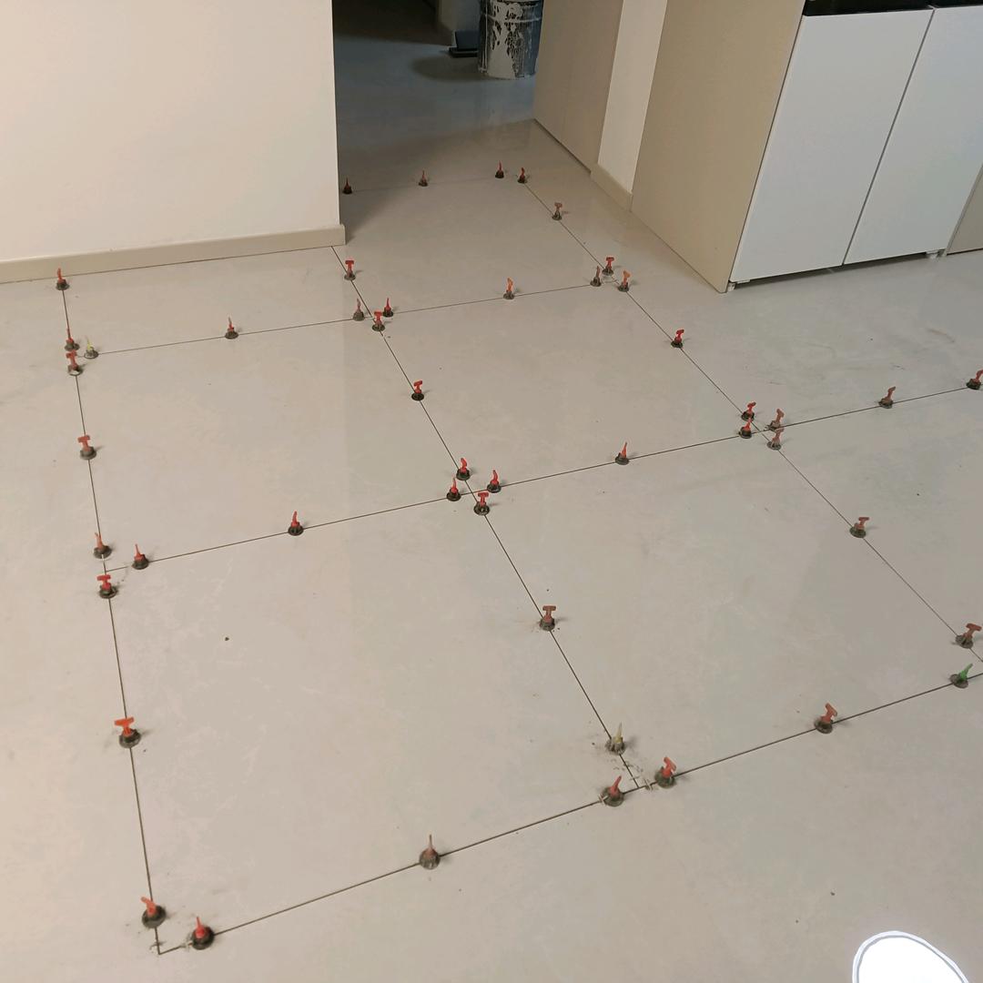 可心，专业贴砖