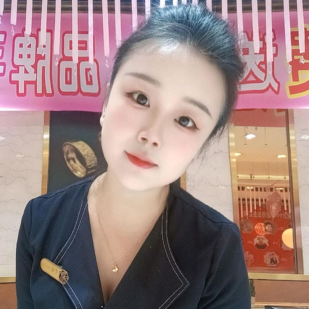 卖珠宝的小姐姐