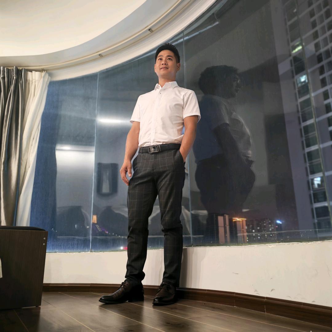 水自无情舟渡人