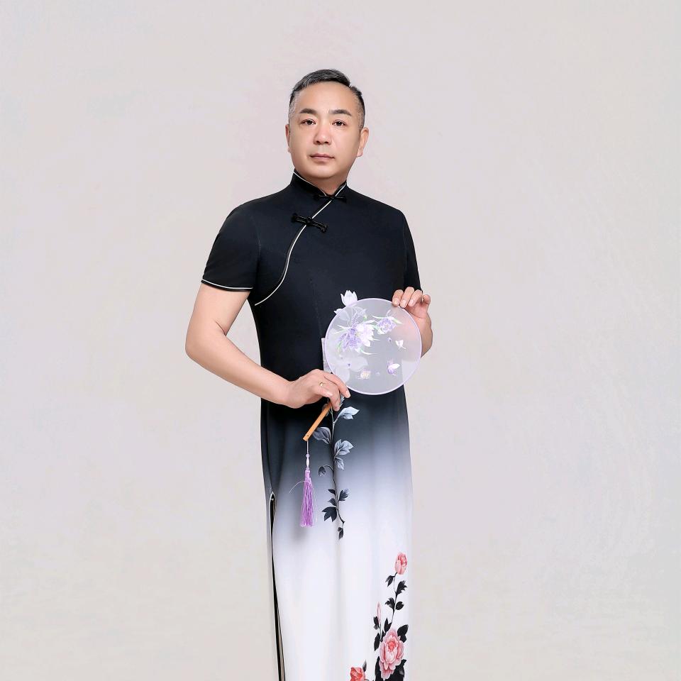 胖子宝哥（请不要连赞）