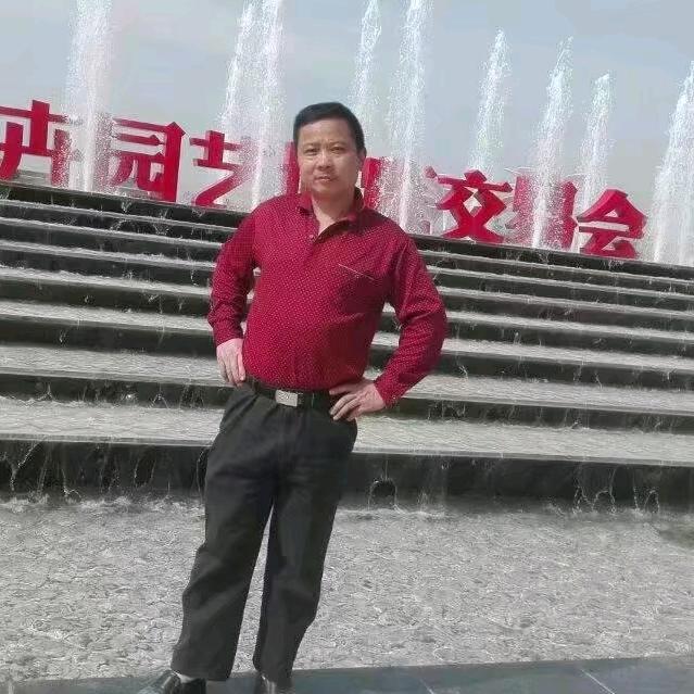 华轩实木楼梯，扶手