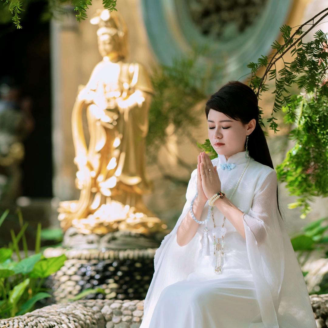 艺人小燕子