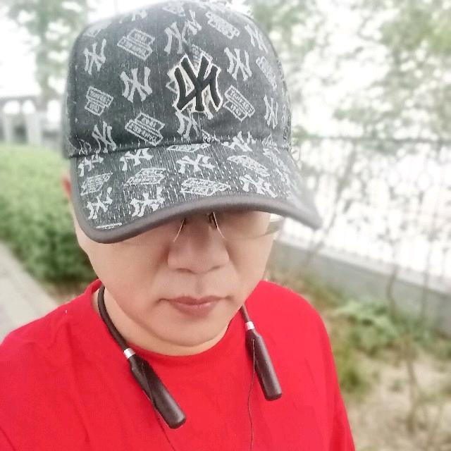 全世界捡瓶子