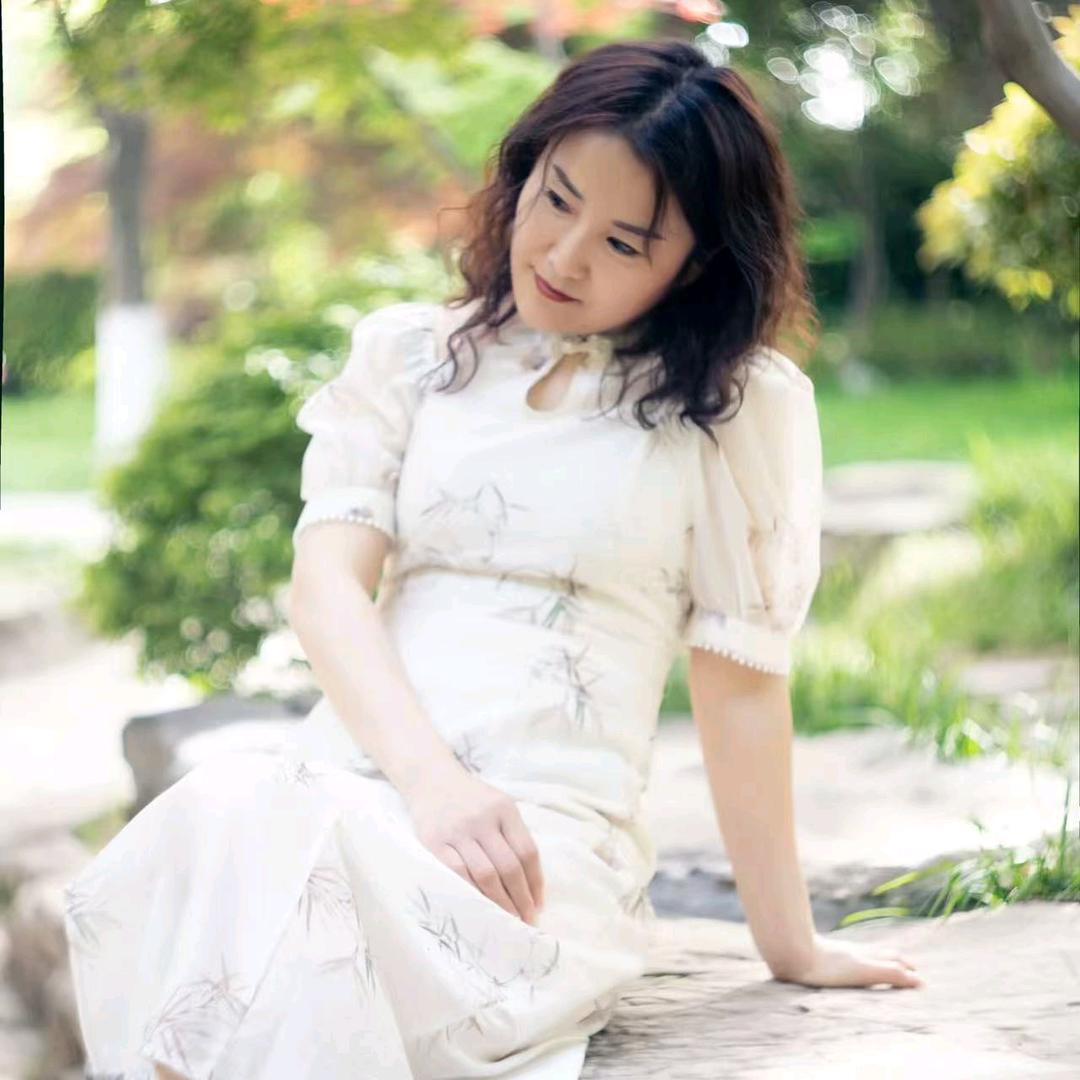 是小白呀