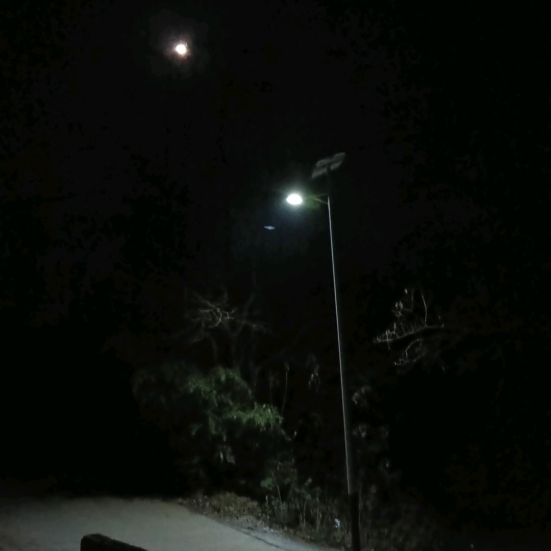 触摸不到观望即可……