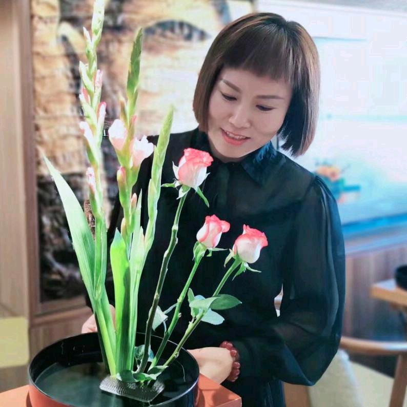 叶子晗～风中的百合