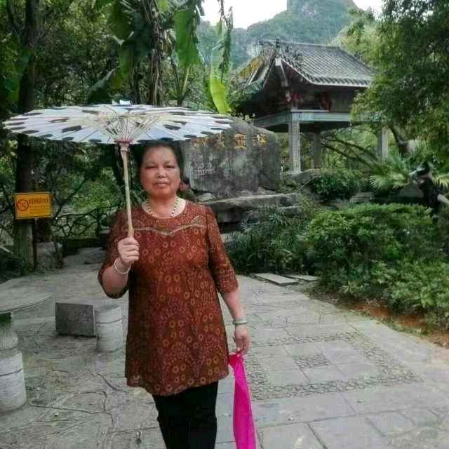 邓雪姣