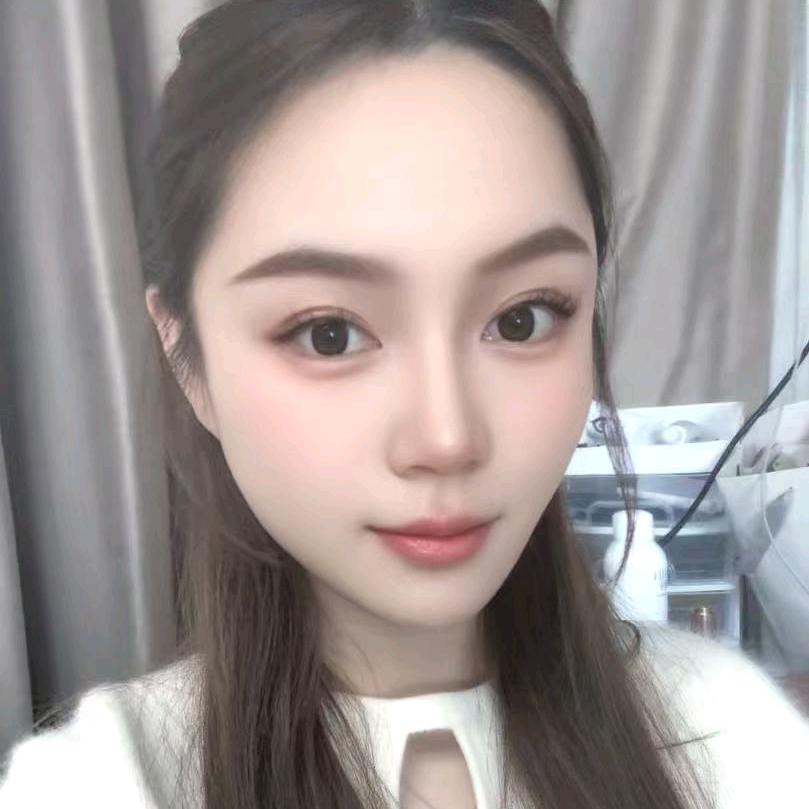 李很美