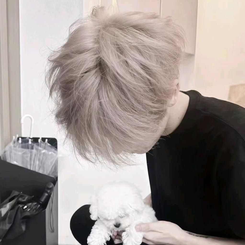 凌晨吃东西(๑><๑）