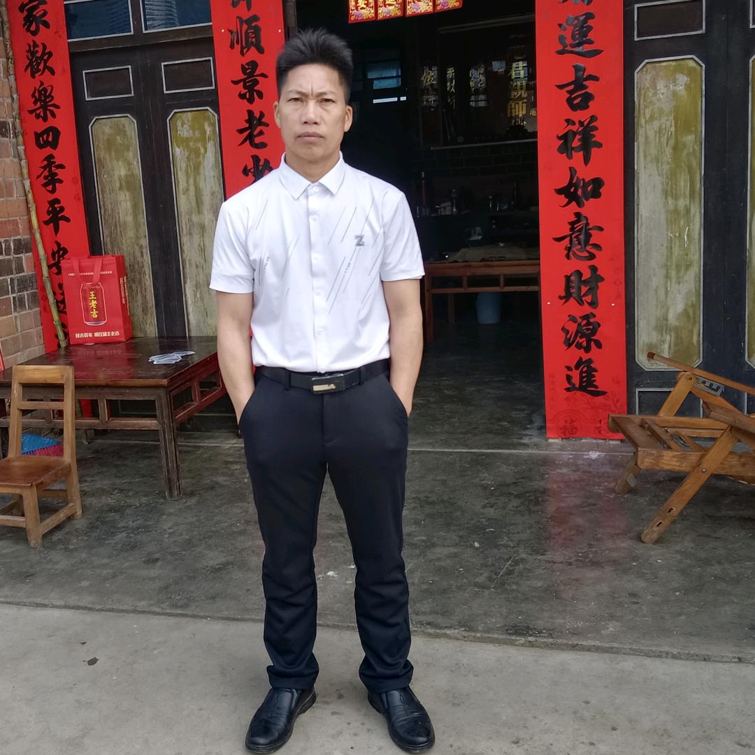 70后贴瓷砖杨师傅