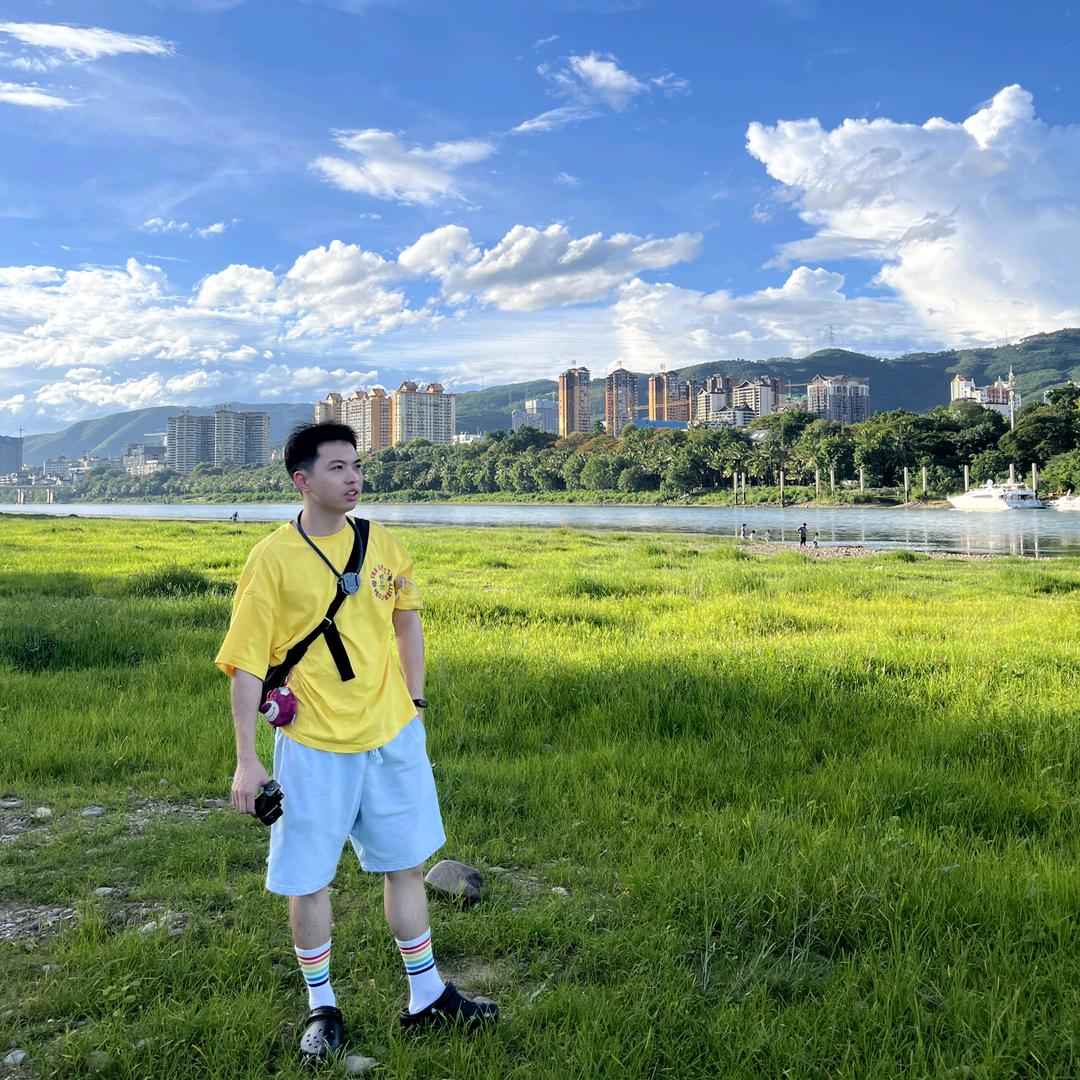 一直游到海水变蓝