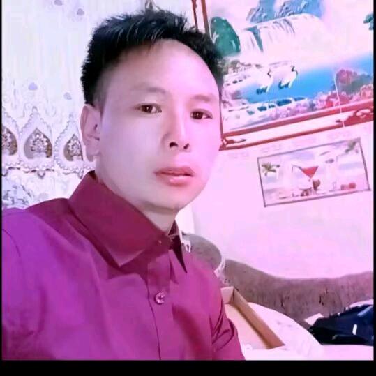 荣哥装饰！专接内外墙涂料！仿石漆等等！