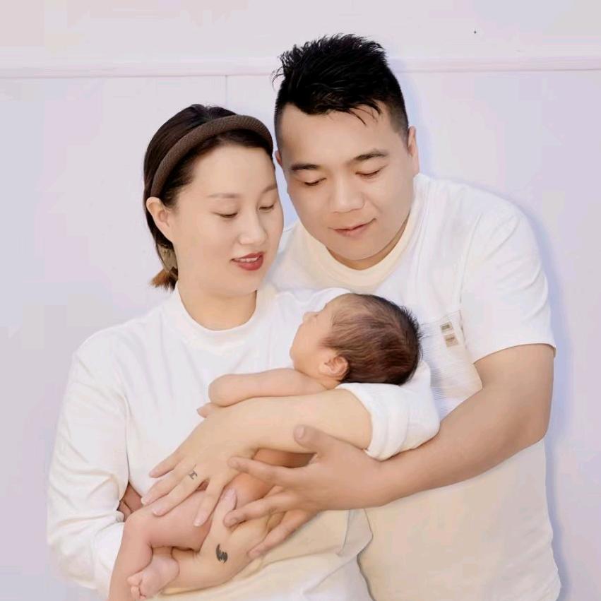 两只胖子