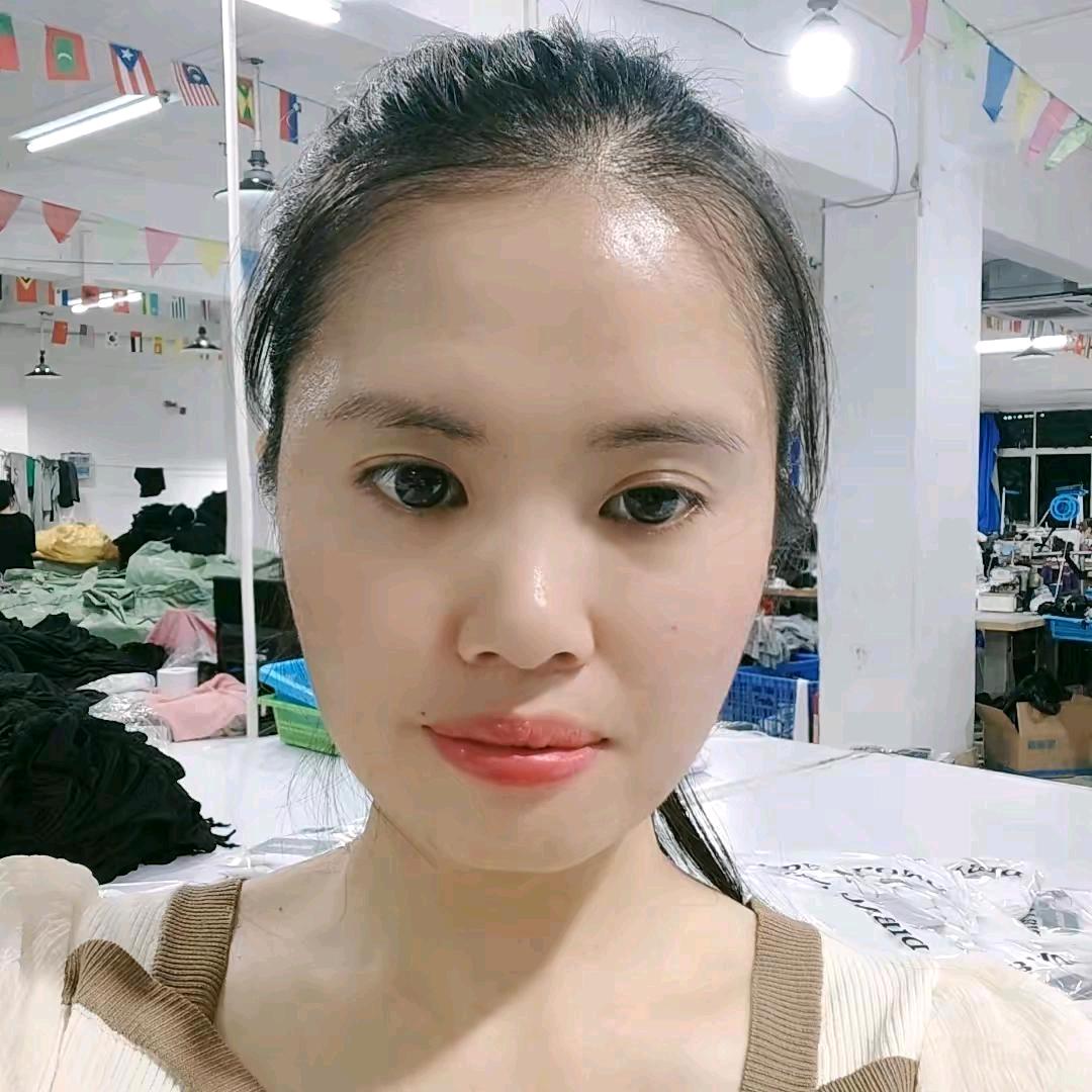 壮族小兰