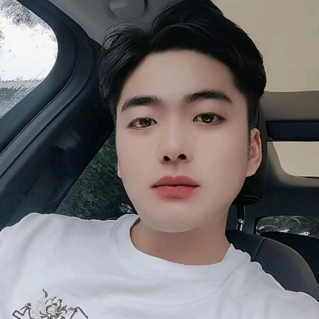 卖蓝莓的小彭佑💤