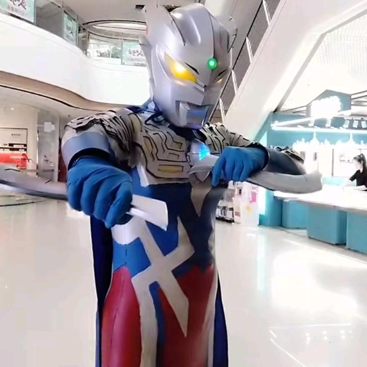 AA天门赛罗coser