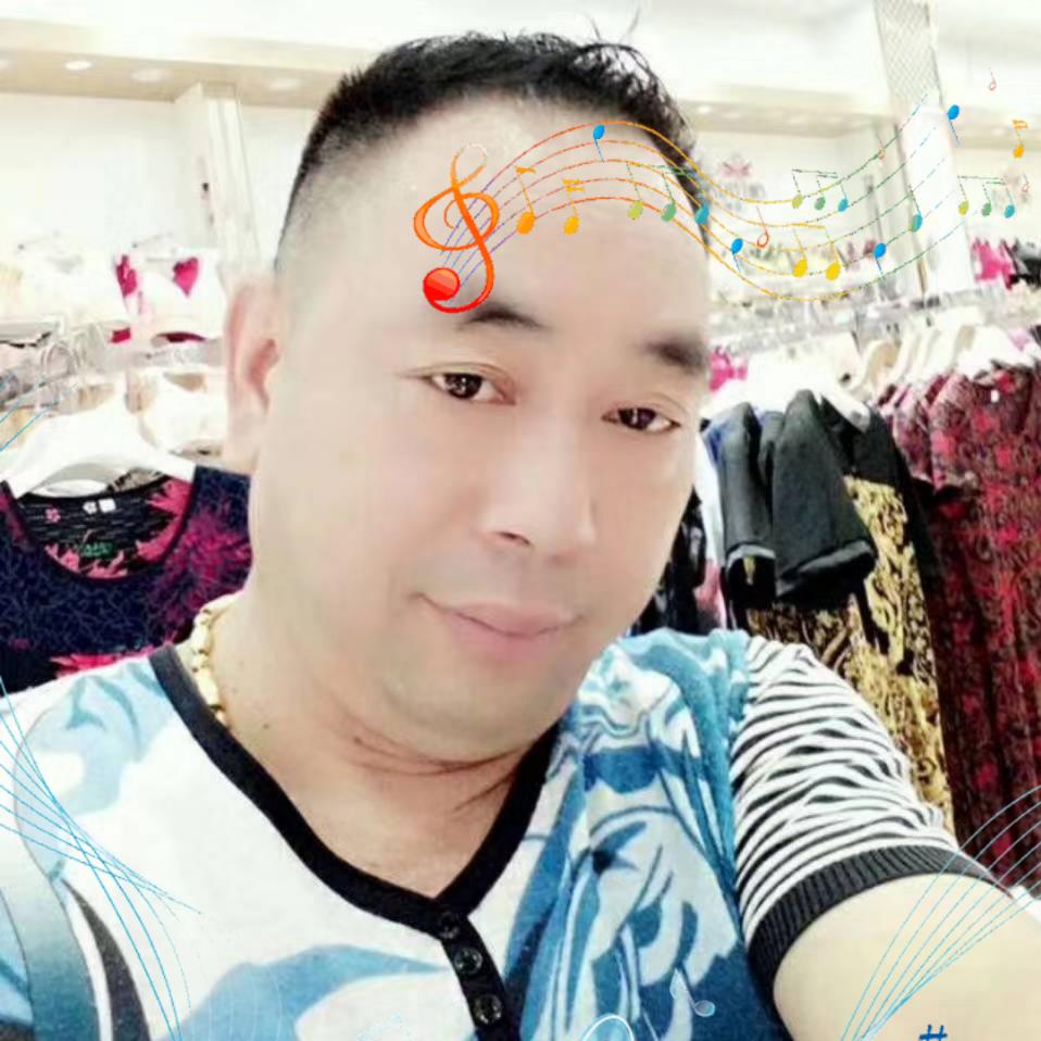 人生风景在游走，每当孤独我回首