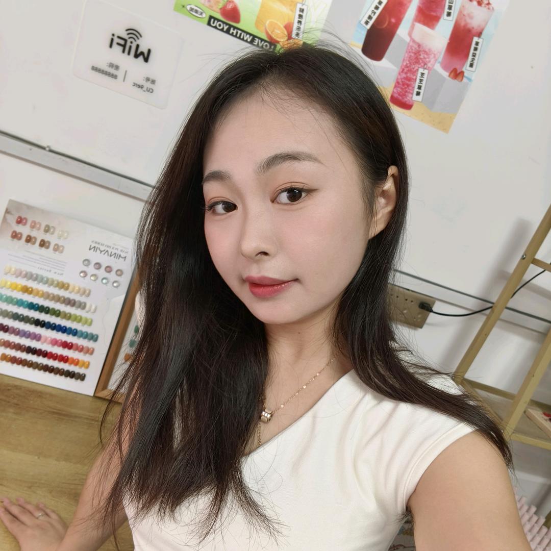 做美甲的仙儿🍀
