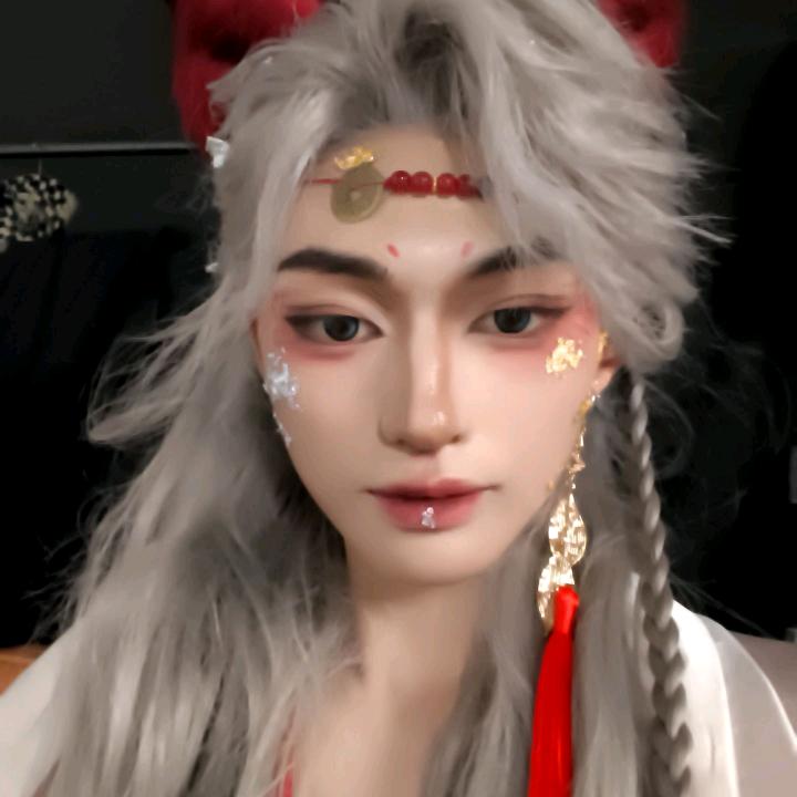 林萧宝殿（保洁队队长）