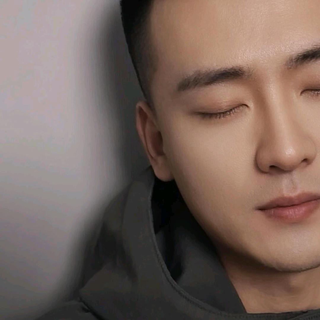 A      空  白。🍂