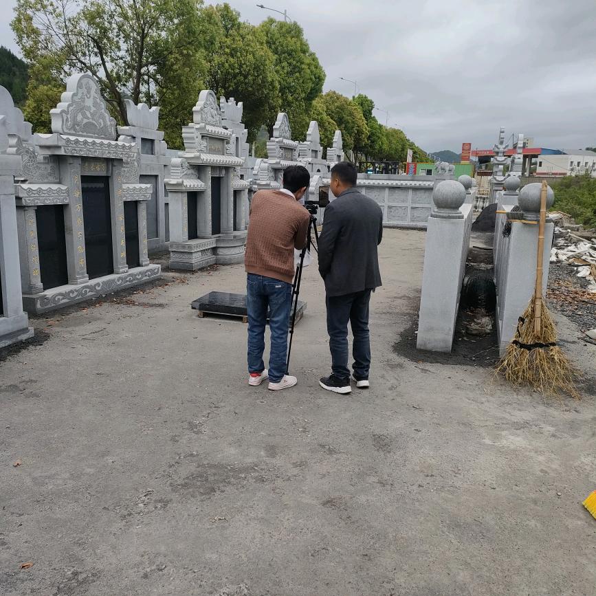 经营艺术经品林园景观，各种墓碑欢迎惠顾