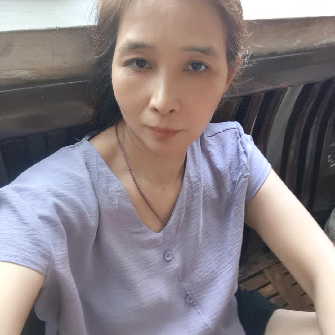 大妈爱学唱歌，多谢亲友们来棒场，