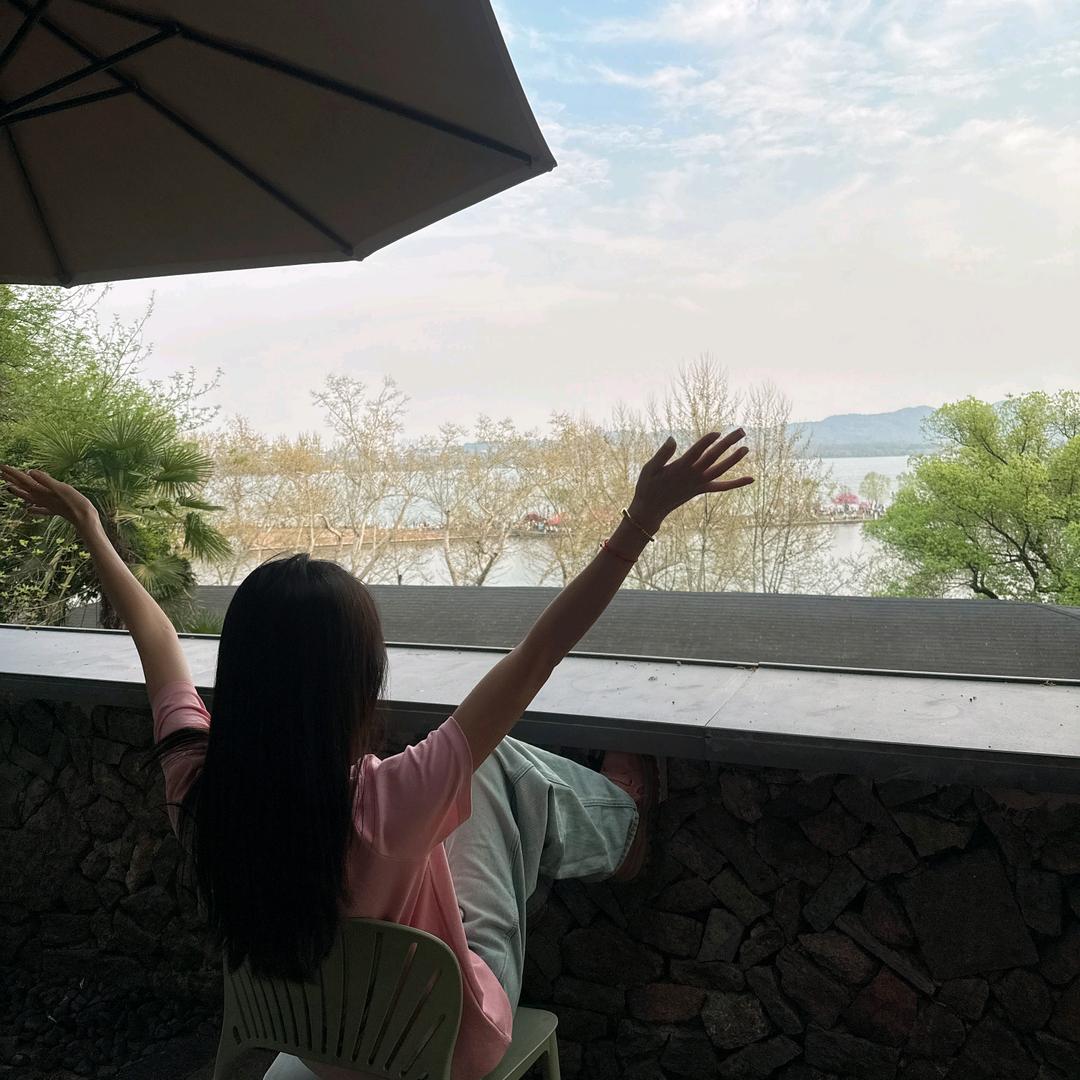 源来是小美ᐝ