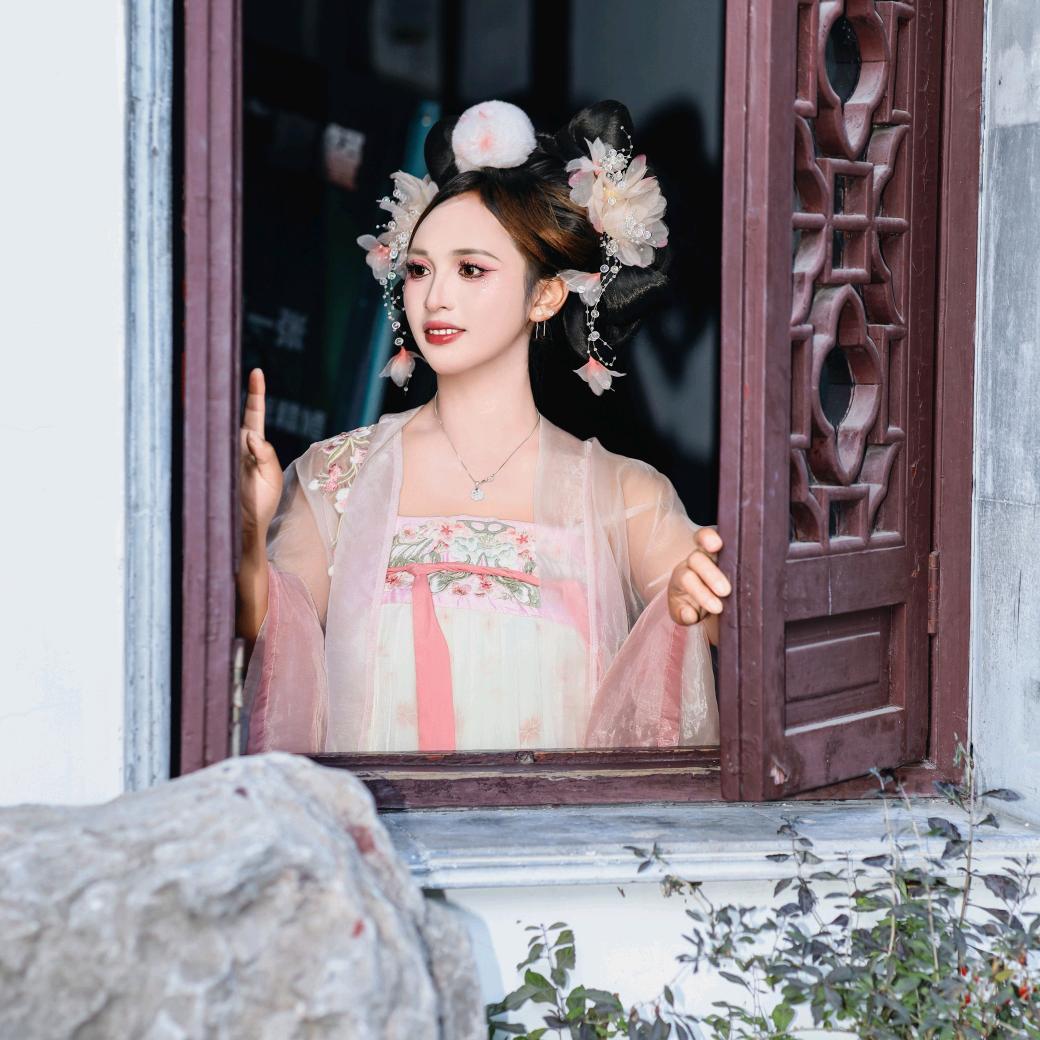 爱伤感的李娜