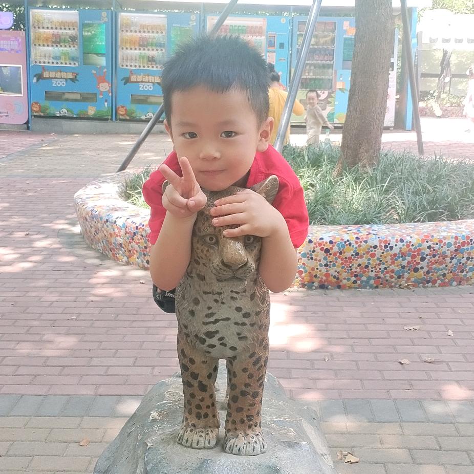 彭.