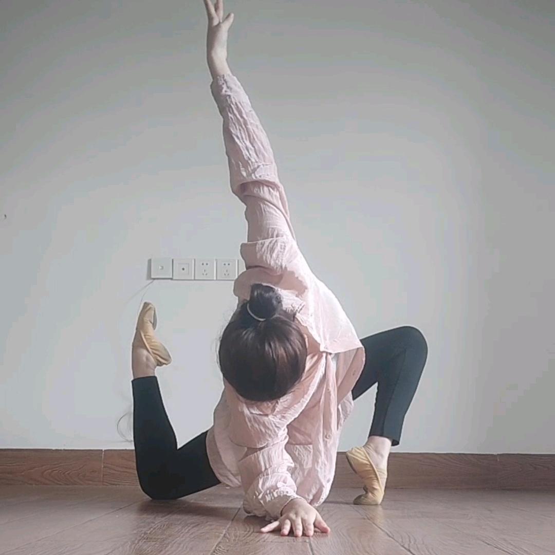 舞小天