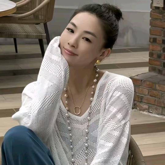 容雨（穿搭分享）