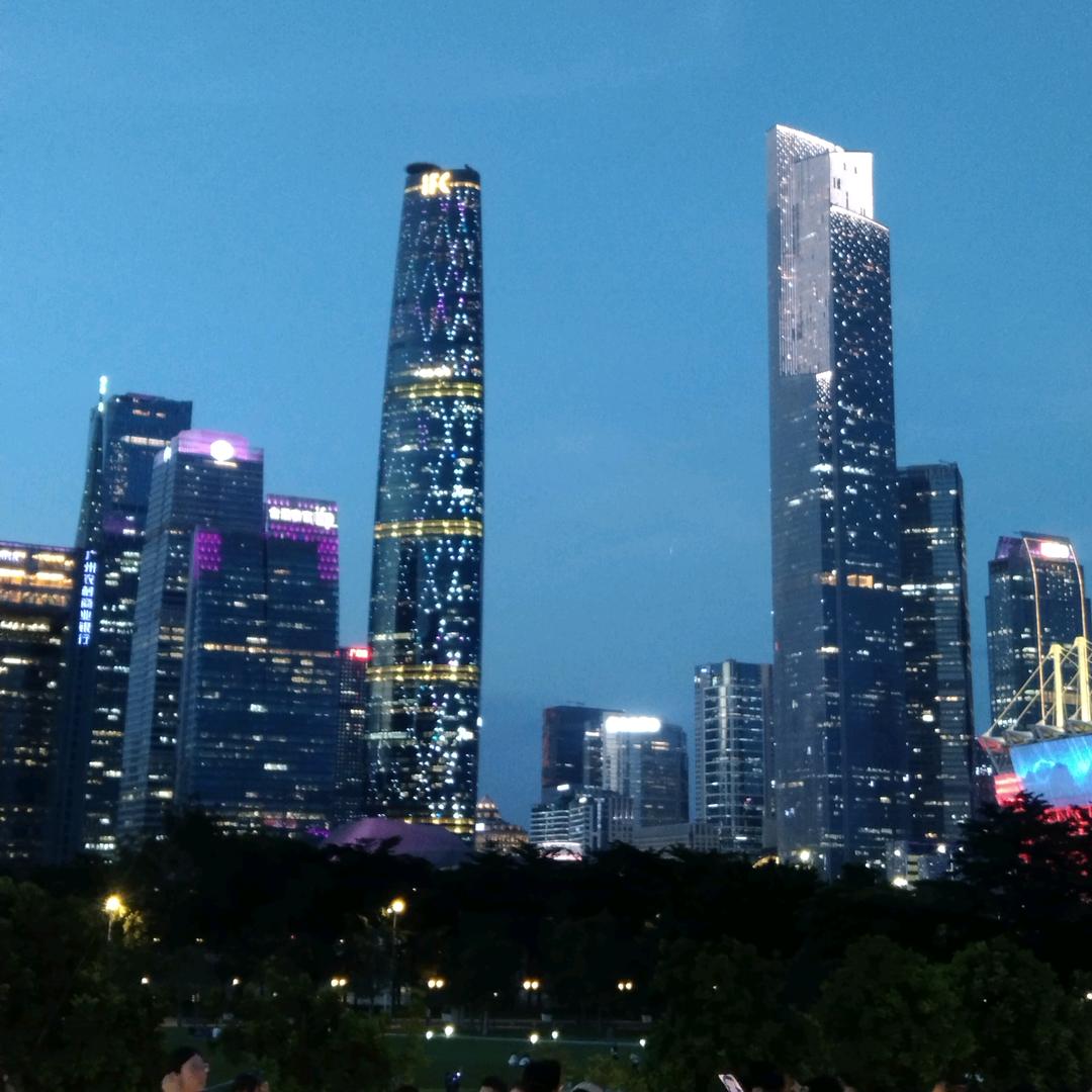 雨夜的浪漫
