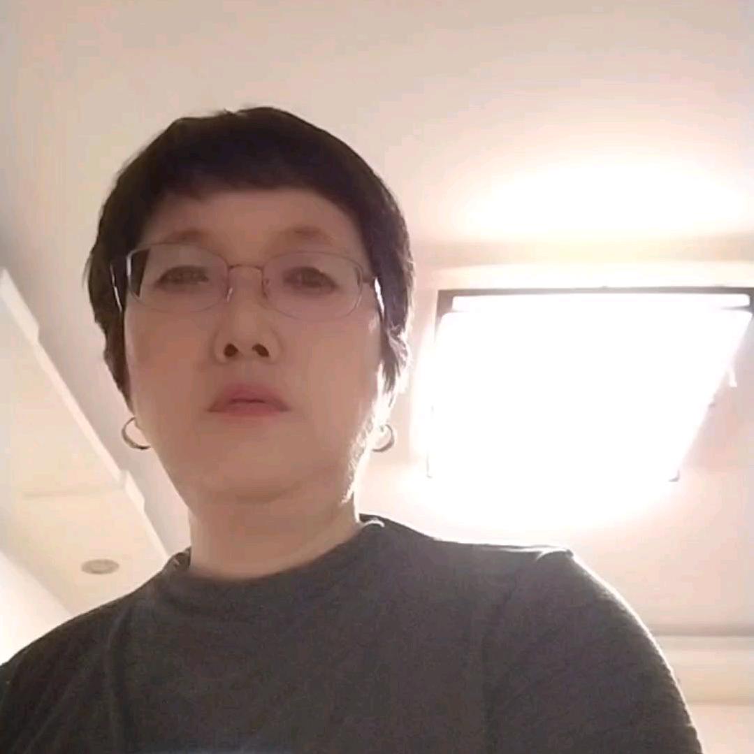 水瓶座瑛子