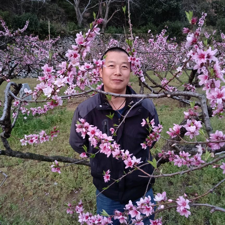 天台，爱钓鱼的小可爱（单身爸爸）