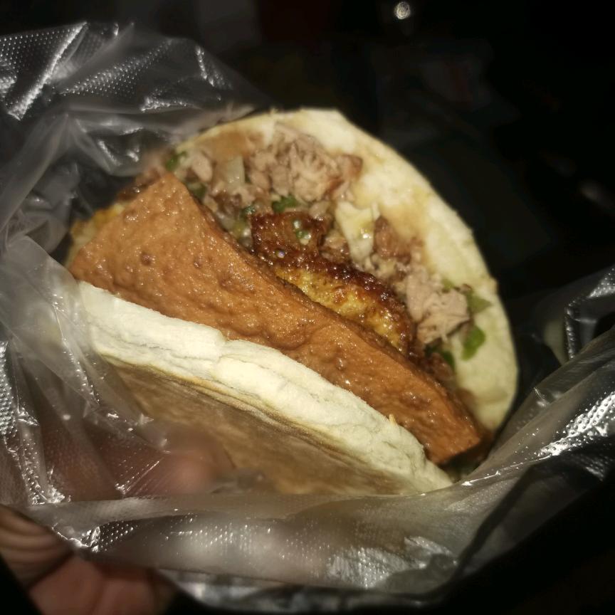 地摊肉夹馍苏哥