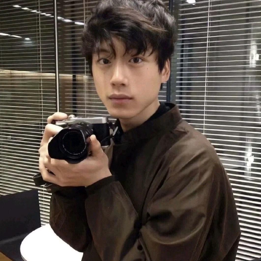 无敌鳄鱼霸王龙