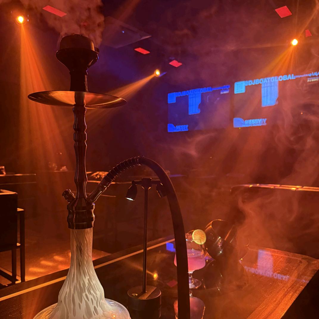 雷蒙的水烟吧x拳赛酒吧