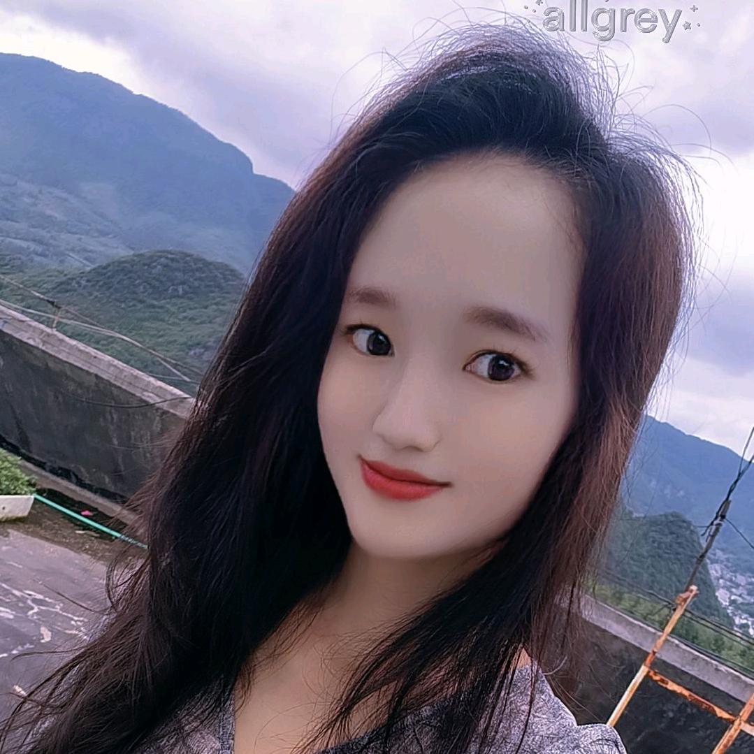 何 艳