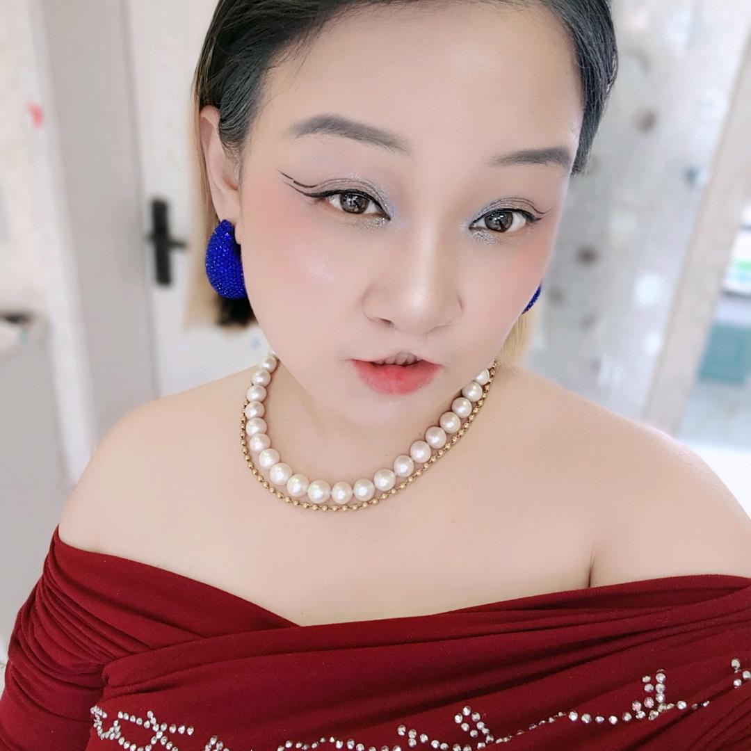 别闹！我是你二姐
