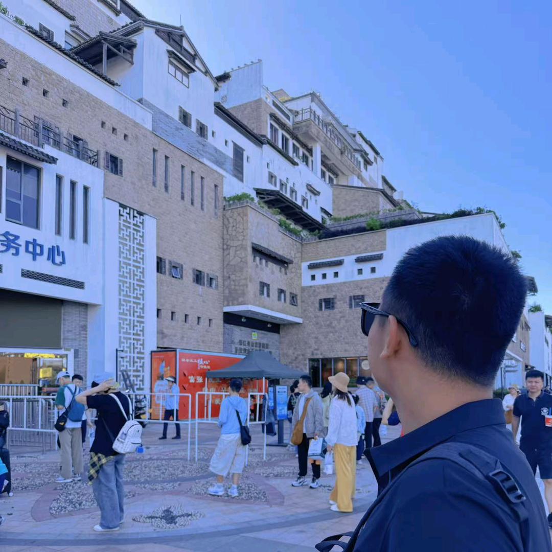 ༺滕县坡周总༻