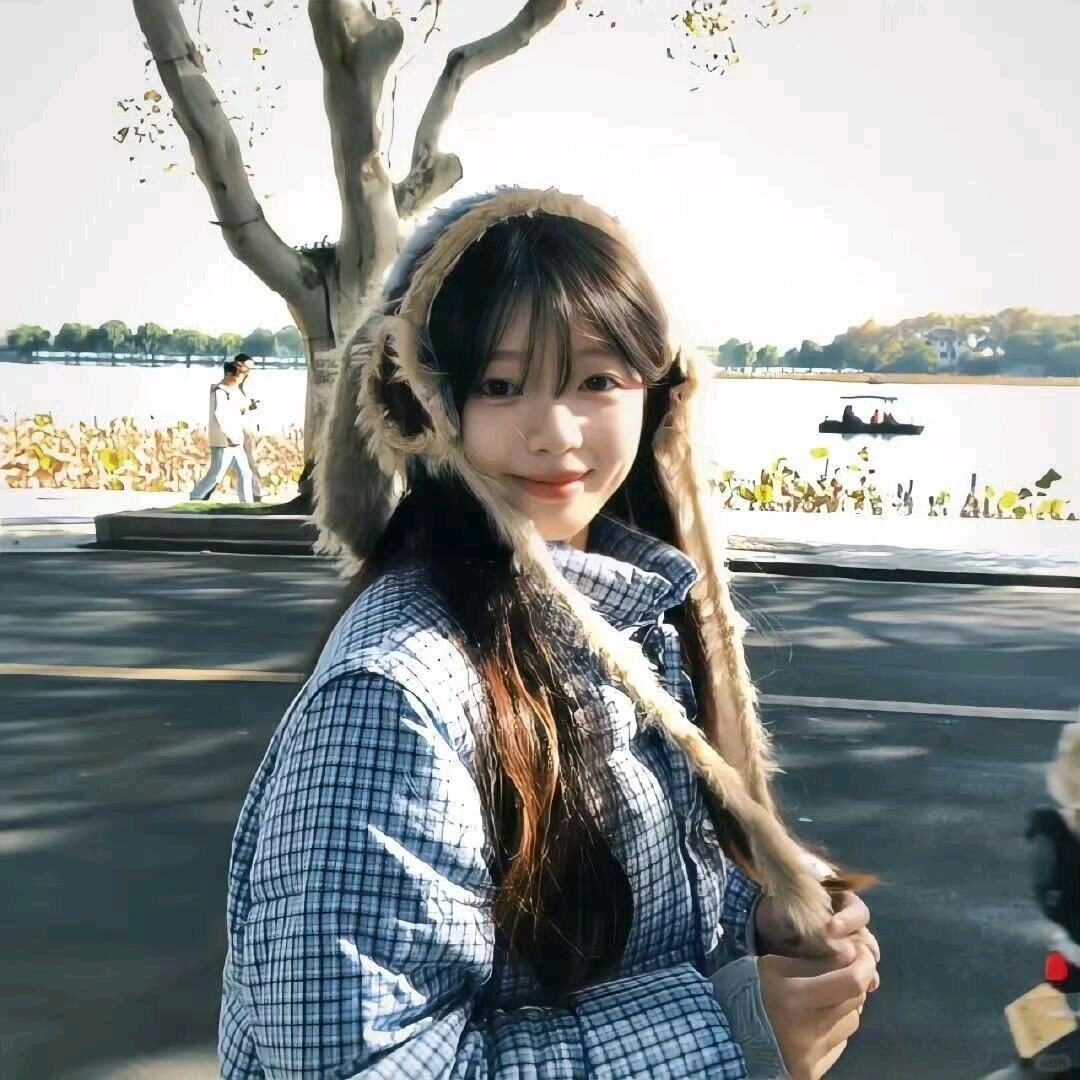 小嘻ai穿搭